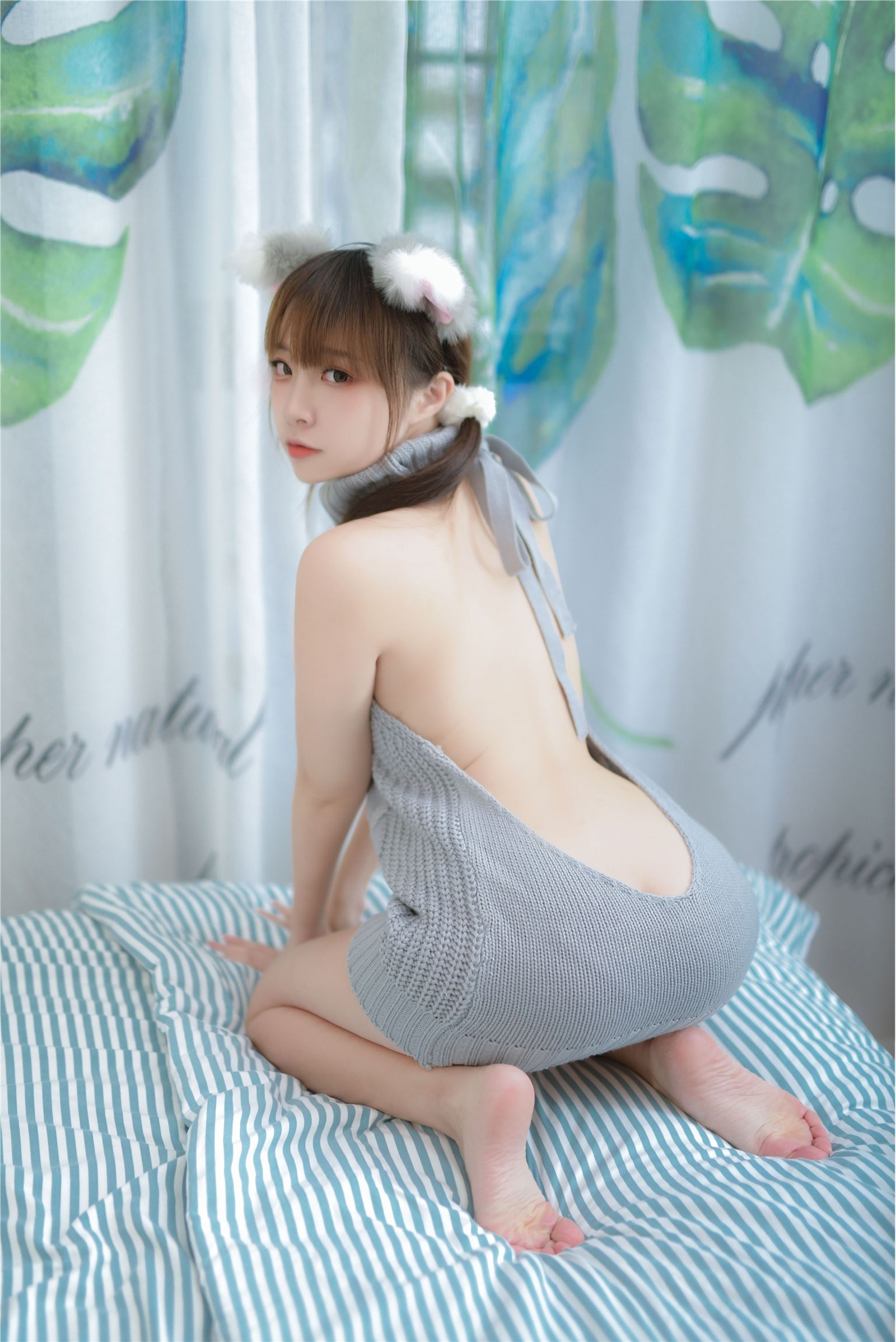 Nisa NO.011 Pet girl Private home backless sweater(12)